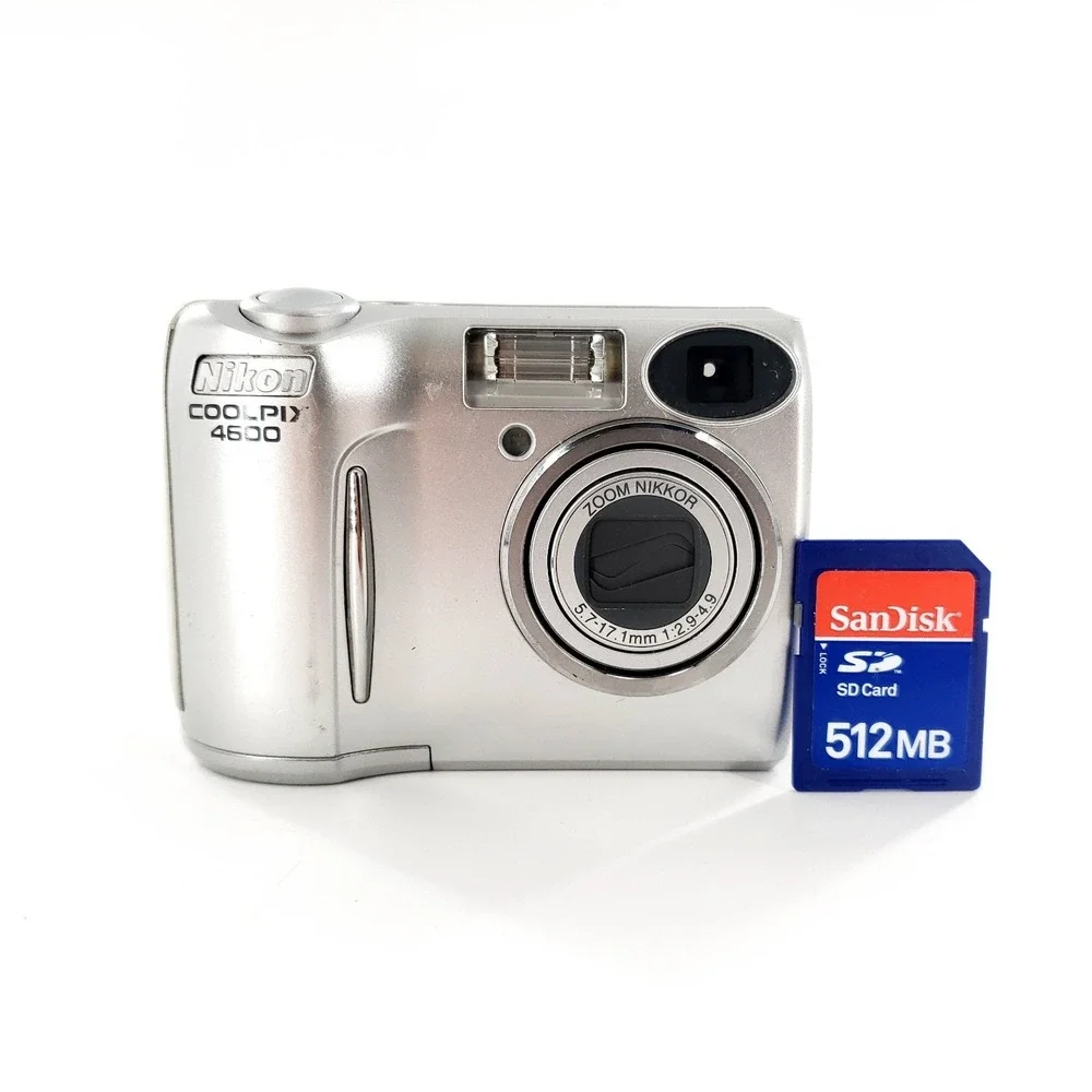 Nikon COOLPIX 4600 4.0MP Digital Camera Silver w/ Memory Card Tested & Works